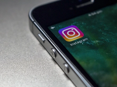Handy mit Instagram-App: Social-Recruiting via Instagram